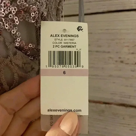 Alex gown - Picture 6 of 9